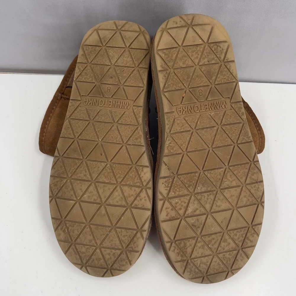 Minnetonka‎ Brown Suede Sheepskin Lined Short Ankle Boots Women's Size 8